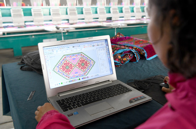 阿图什刺绣 穿针引线，'绣'出就业新希望